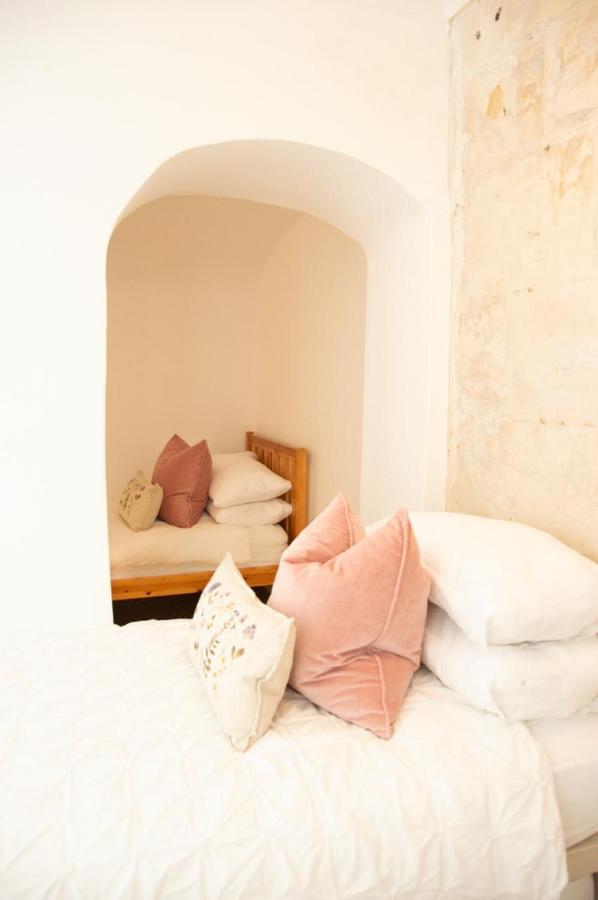 Garden Flat In Period Property Centrally Located Bath Exterior foto